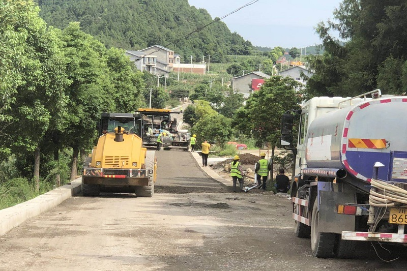 路橋集團(tuán)搶晴天、戰(zhàn)雨天、斗夜間  全力以赴推進(jìn)國道347項(xiàng)目建設(shè)